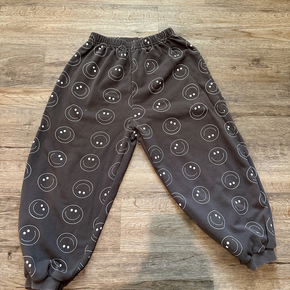 Indy and Pippa Kids Smiley Face Joggers - Charcoal